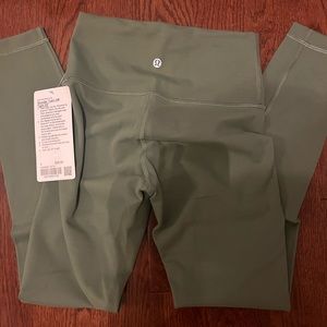 Lululemon Wunder Train Leggings 25”
